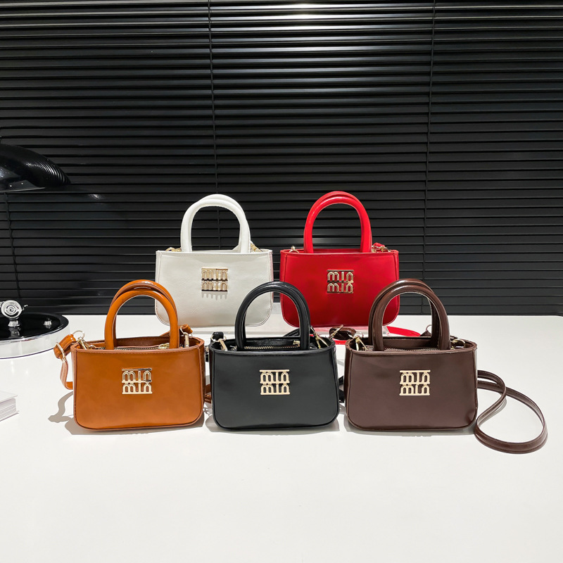 2025新款欧美时尚复古洋气女童手拎包小众亲子斜挎包口红包大容量