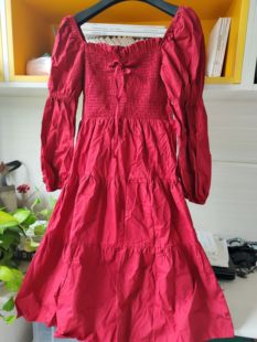 胸66 腰围60 灯笼袖 均码 裙长90 不退换 红色连衣裙