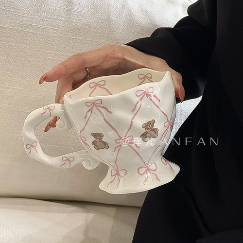 茶杯手绘插画丝蝶泰迪熊杯子