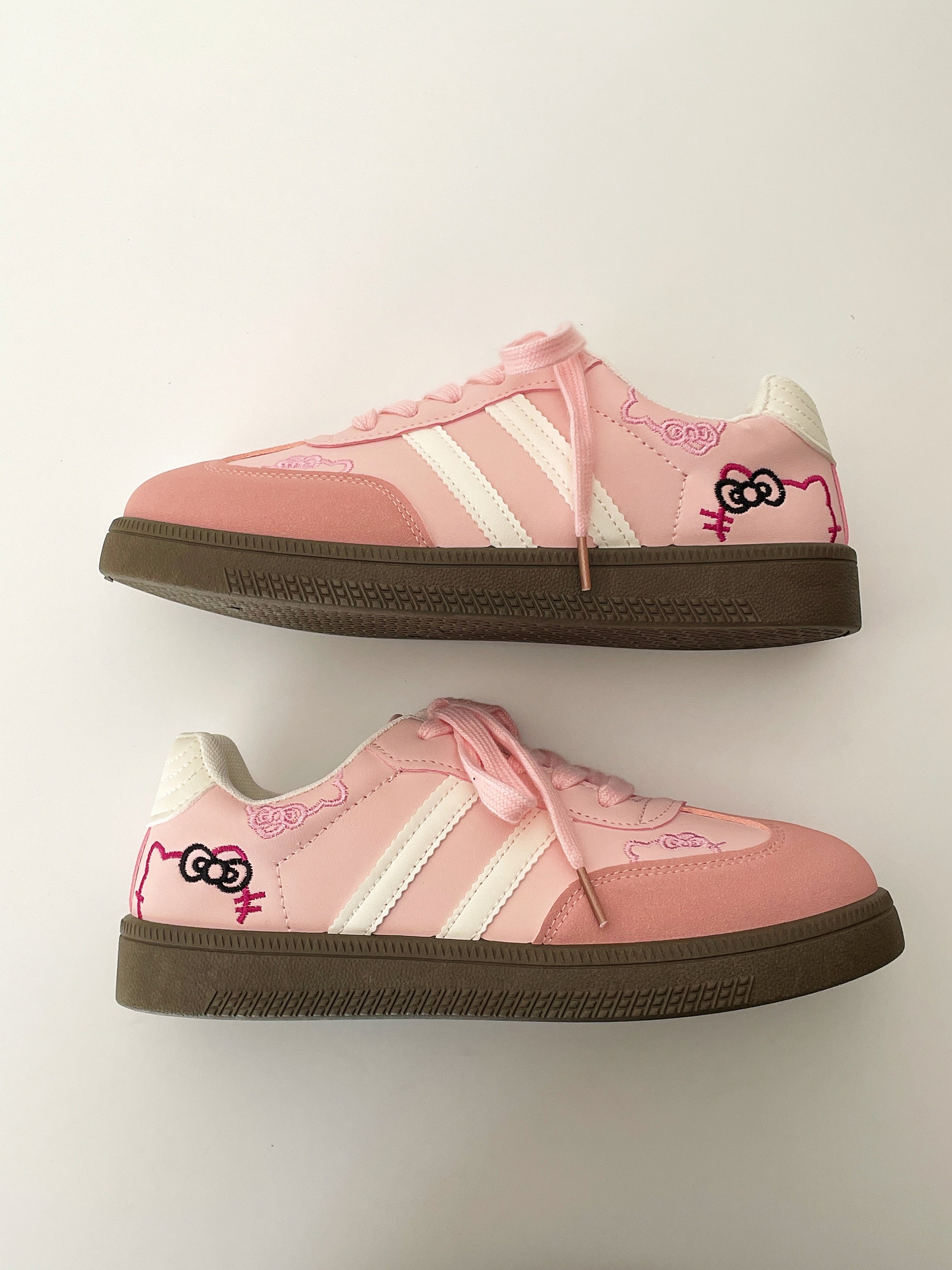 thumbnail for Cheese is very mang, niche little white shoes women's 2025 spring hot sports, versatile, niche student thick-soled German training shoes