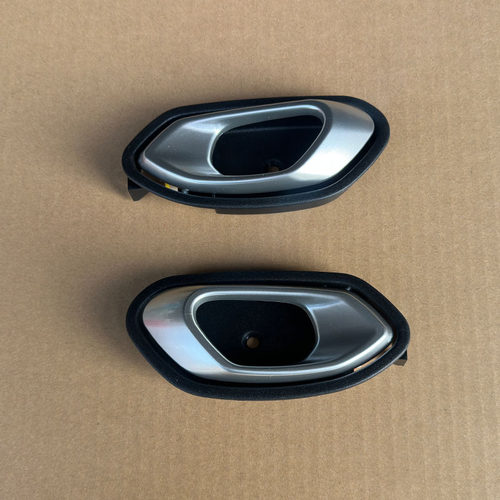 星月款保时捷卡宴911马丁款布加迪电动四轮车内拉手扣手抠手把手