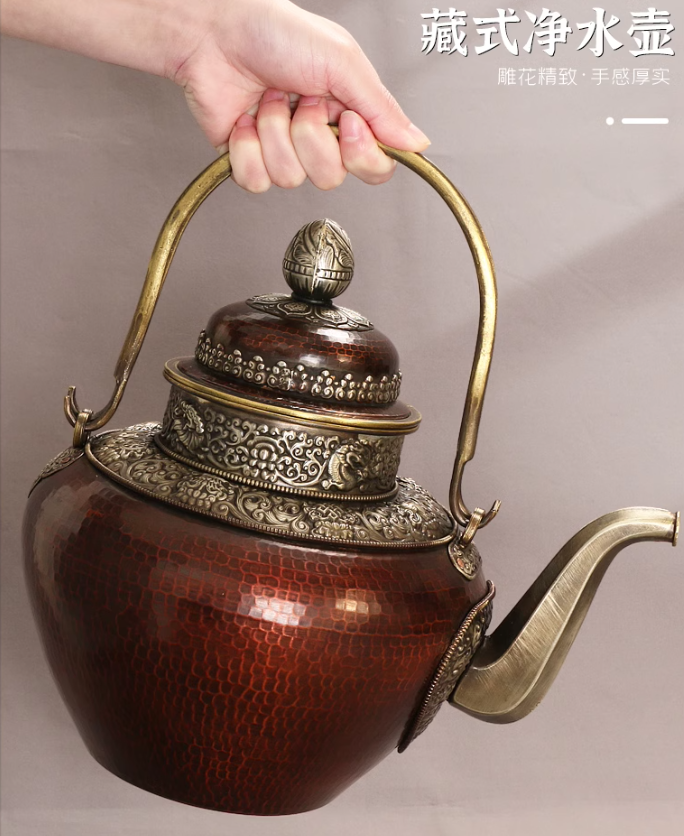 西藏民族工艺品藏式手工红酥油茶壶铜壶客厅八吉祥摆件敬水壶冲茶