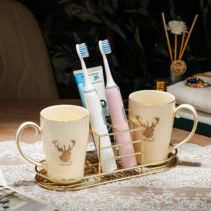 轻奢陶瓷家用牙缸漱口杯一对洗漱杯情侣结婚创意杯子套装置物架