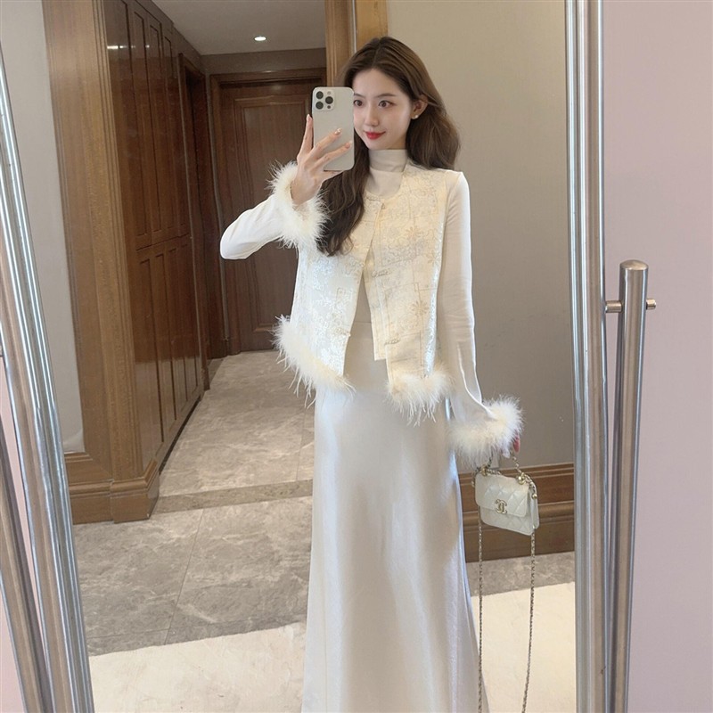 新中式女装中国风轻奢高级感减龄穿搭一整套马甲套装连衣裙秋冬季