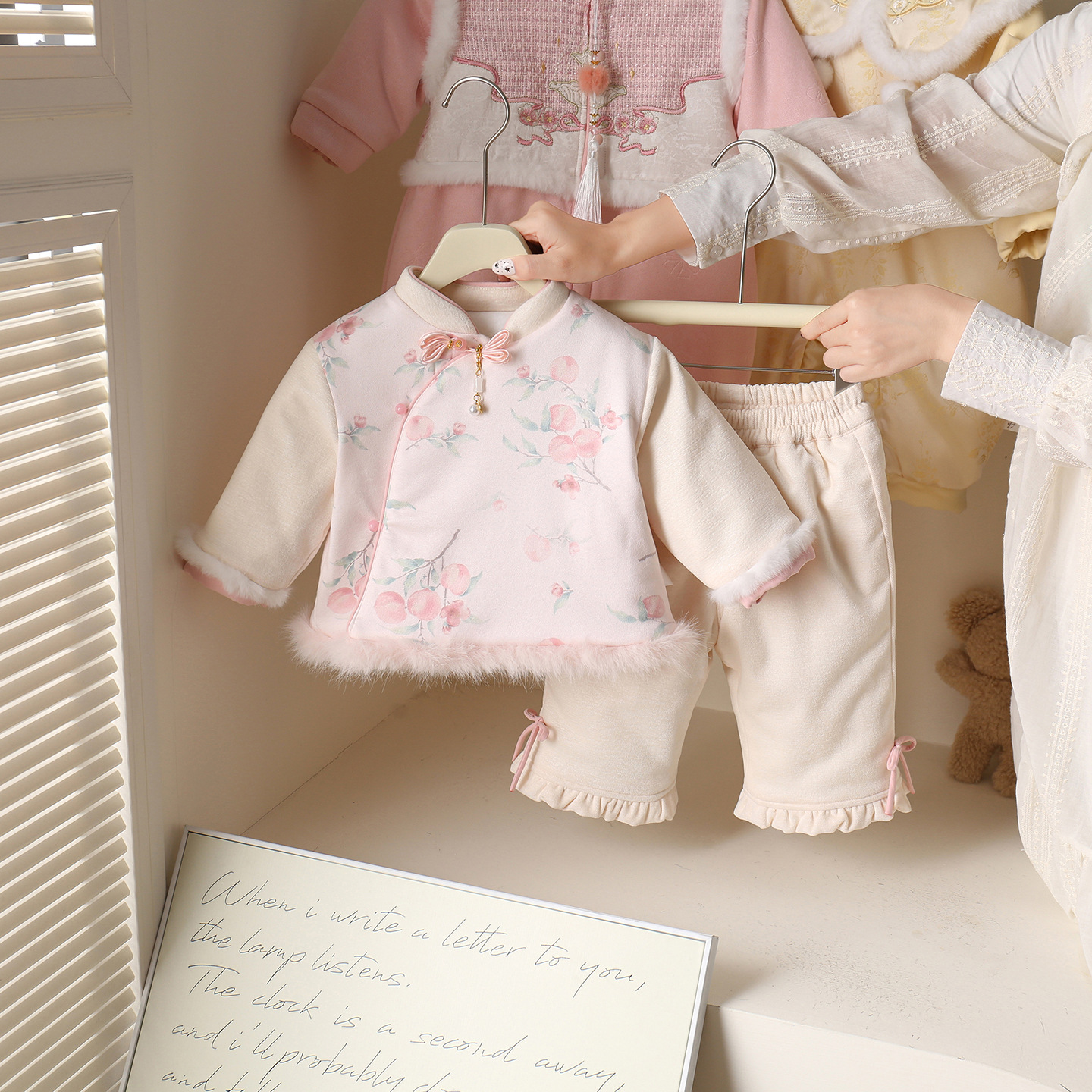 婴儿棉衣冬款加绒夹棉新生儿国风套装百天周岁宝宝中式礼服