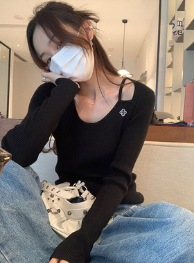 COTONE早春韩版刺绣设计感小心机镂空打底衫圆领修身长袖针织衫女