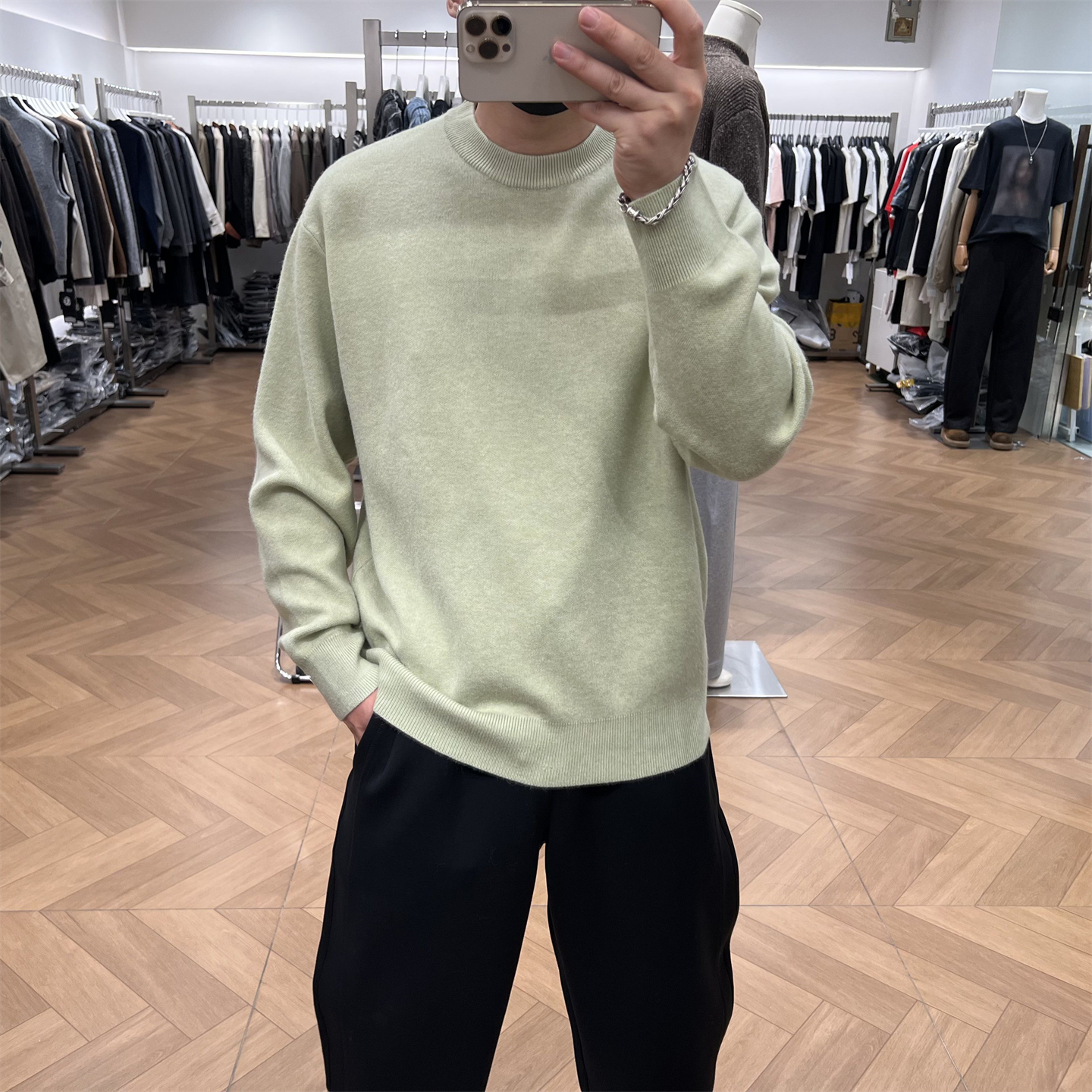 纯色净版圆领套头毛衣通勤内搭潮