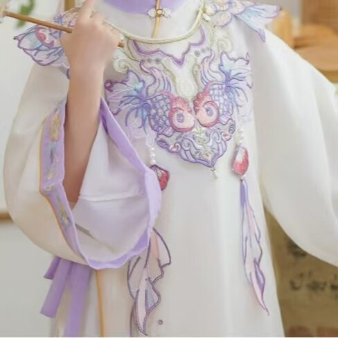 重工中式云肩儿童紫色金鱼小女孩刺绣古装马面裙飘带汉服明制披肩