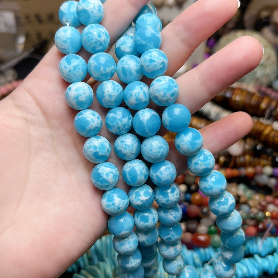 k285，12.3mm天蓝石英质玉一条