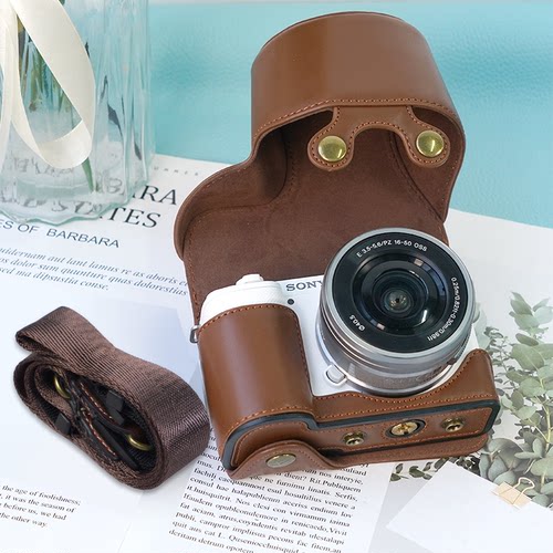 适用索尼ZVE10可爱相机包zve10二代防刮底座zve10m2复古皮套全包