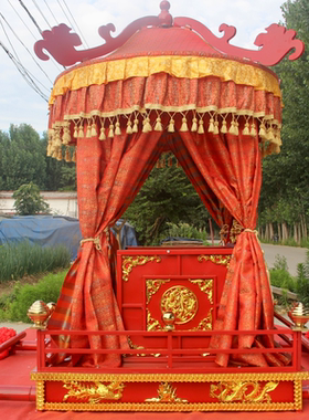 中式古典花轿红色金箔雕花龙纹婚礼轿子流苏装饰婚庆用品