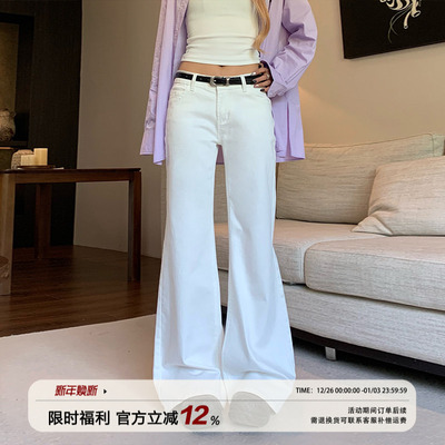 饭饭又饿了白色低腰微喇牛仔裤女