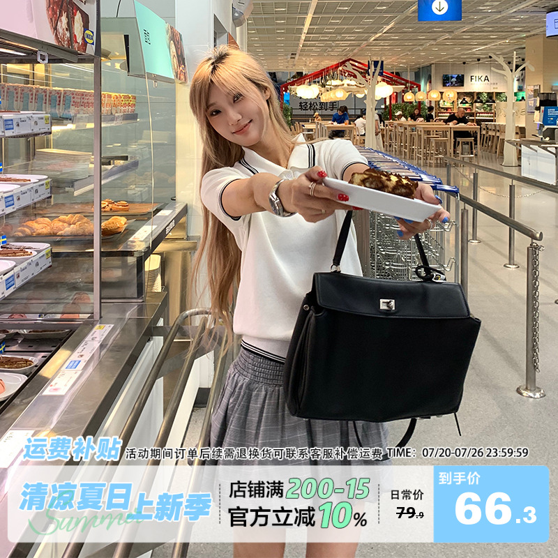 饭饭又饿了白色polo领短袖t恤女