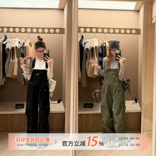 饭饭又饿了 美式灯芯绒直筒口袋背带裤女秋新款设计感休闲连体裤