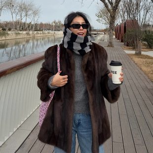 羊绒条纹披肩外搭女2025新款三角围巾披肩高级感冬季独特漂亮披肩