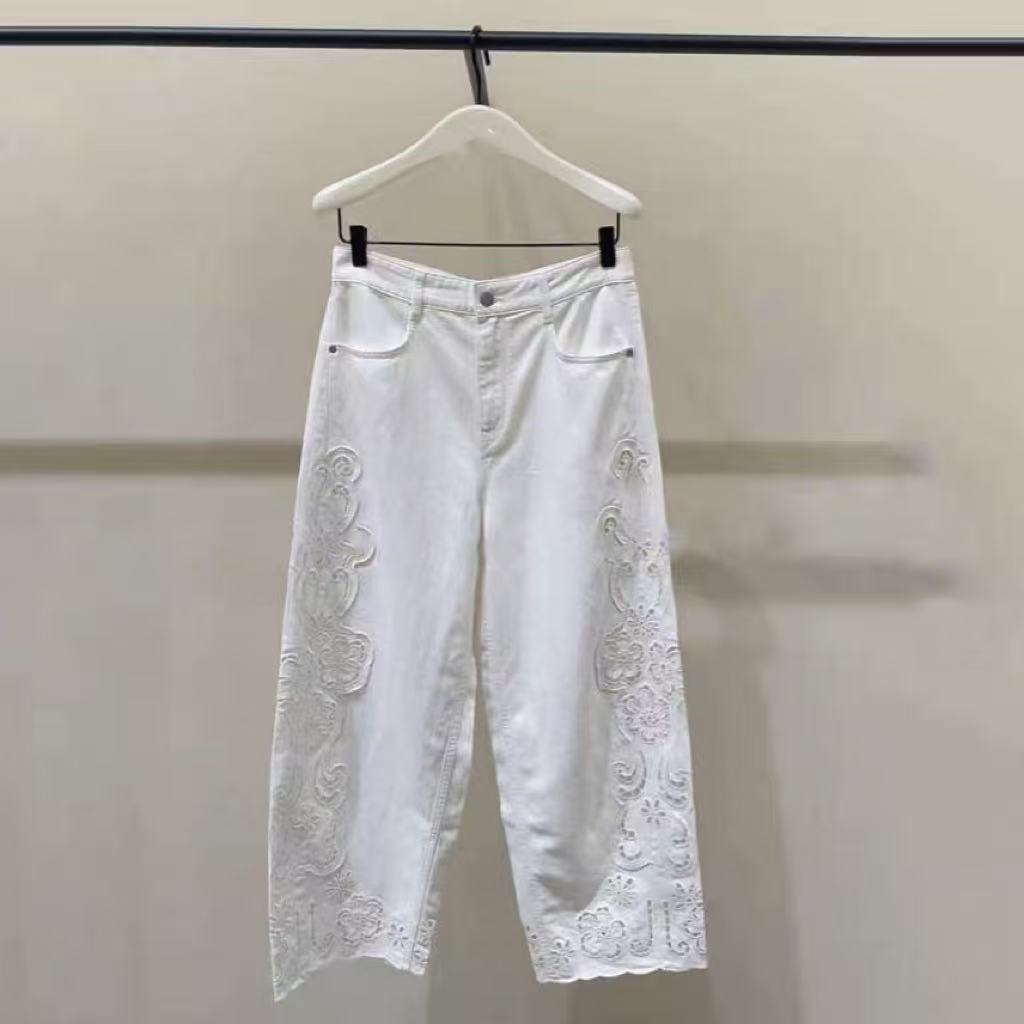 法式小众 2026春夏花朵镂空刺绣设计感剪裁白色牛仔直筒长裤女