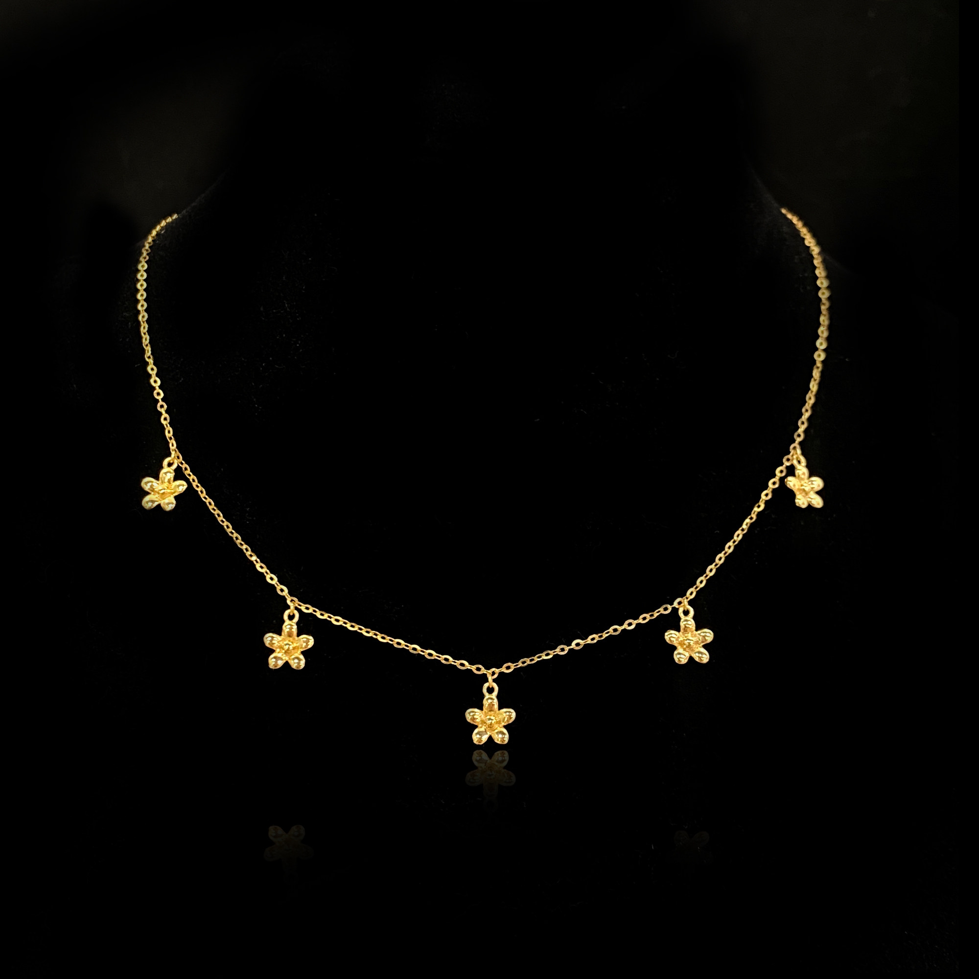 安伯曼18K金小樱花5颗18K金微笑项链45cm左右