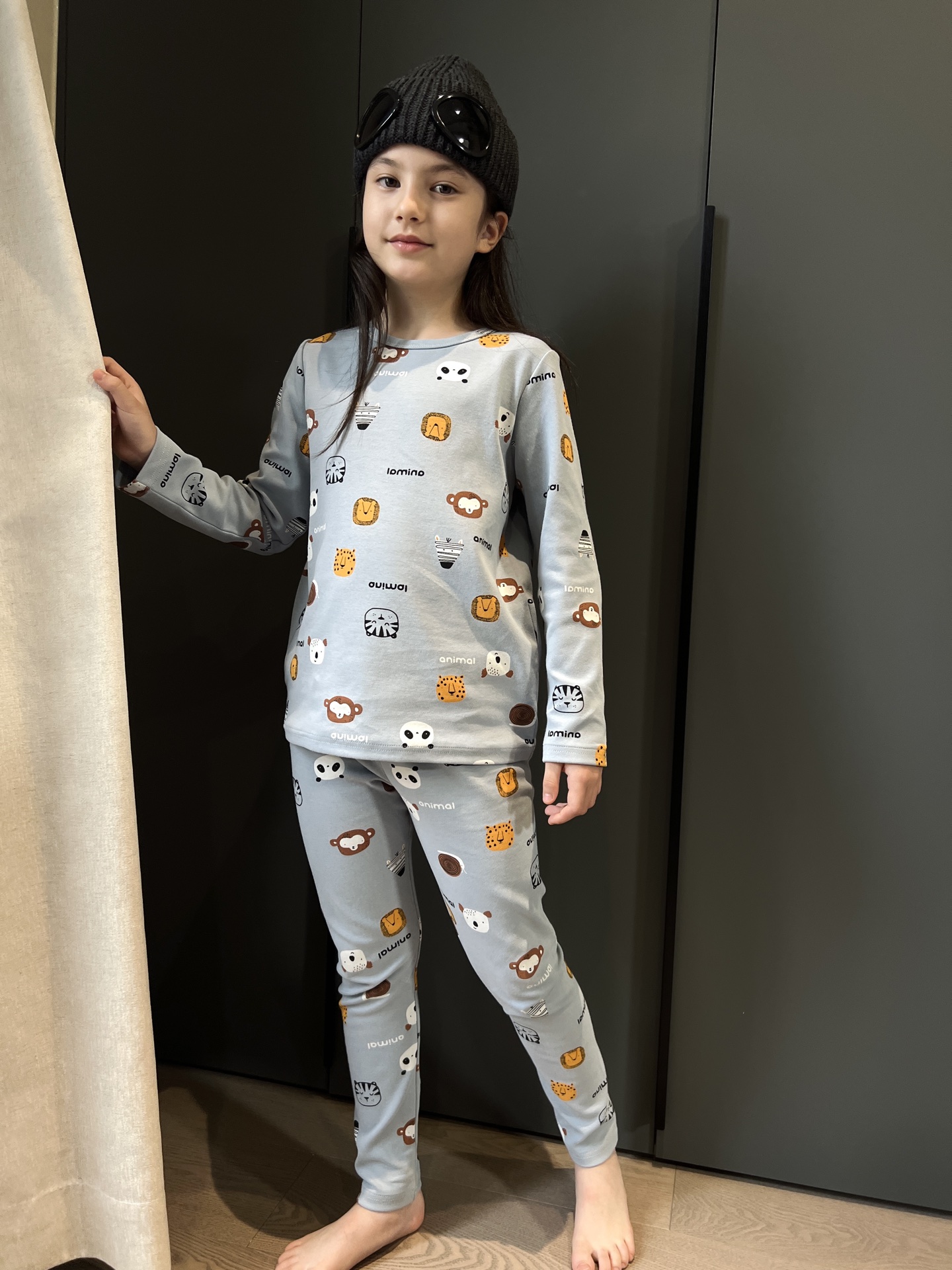 儿童羊毛拉架长袖内衣套装