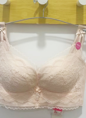 红豆内衣 小胸胸罩 蕾丝文胸 蚕丝莫代尔女士内衣 红豆居家 6B130