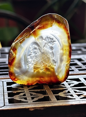 天然江料玛瑙高冰种刚透玉髓冰红原石一体雕刻生肖鸡吊坠挂件