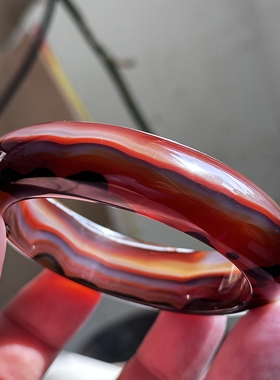 巴西老花料水墨牛血红象形双月牙泉景观红云风景加厚玛瑙手镯58口