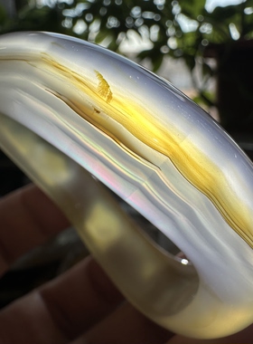 天然马料海洋玉髓高冰草花一线金闪丝彩虹光虹膜玛瑙手镯扭扭镯58
