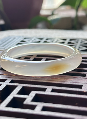 云臻阁天然海洋玉髓高冰白冰冰透俏色鸿运当头一口糖玛瑙手镯51口
