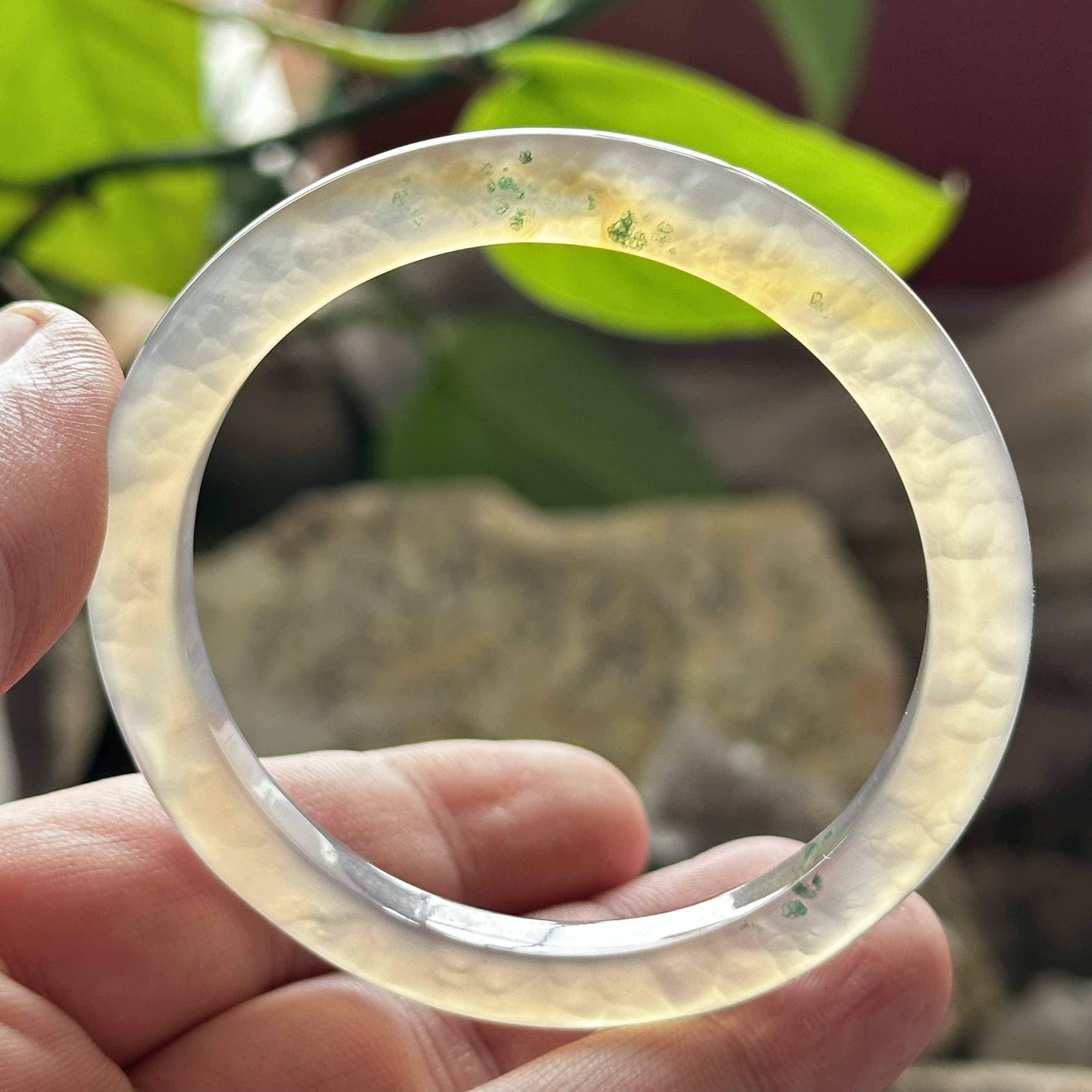 云臻阁天然海洋玉髓高冰鱼鳞纹飘绿绿幽灵玛瑙手镯55口径