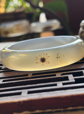 玛瑙玉髓原色马达加斯加草花金黄底大草花象形孔雀开屏白冰手镯60