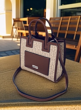 米兰花MIRAFLORES【新品】轻奢高级质感手提斜挎托特包VT824147A