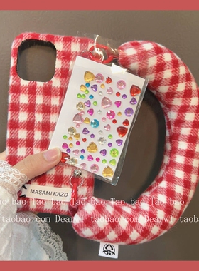 日韩ins新年红毛绒格子手提腕带16适用iPhone15手机壳苹果14Pro防摔13女款17p气质11立体全包防摔保护套网红