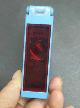 SICK西克光电传感器WE34-B430 蓝色外壳 议价