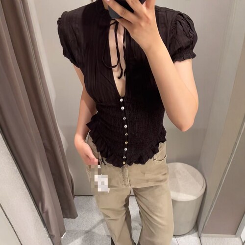 纹理质感弹力系带蝴蝶结饰上衣