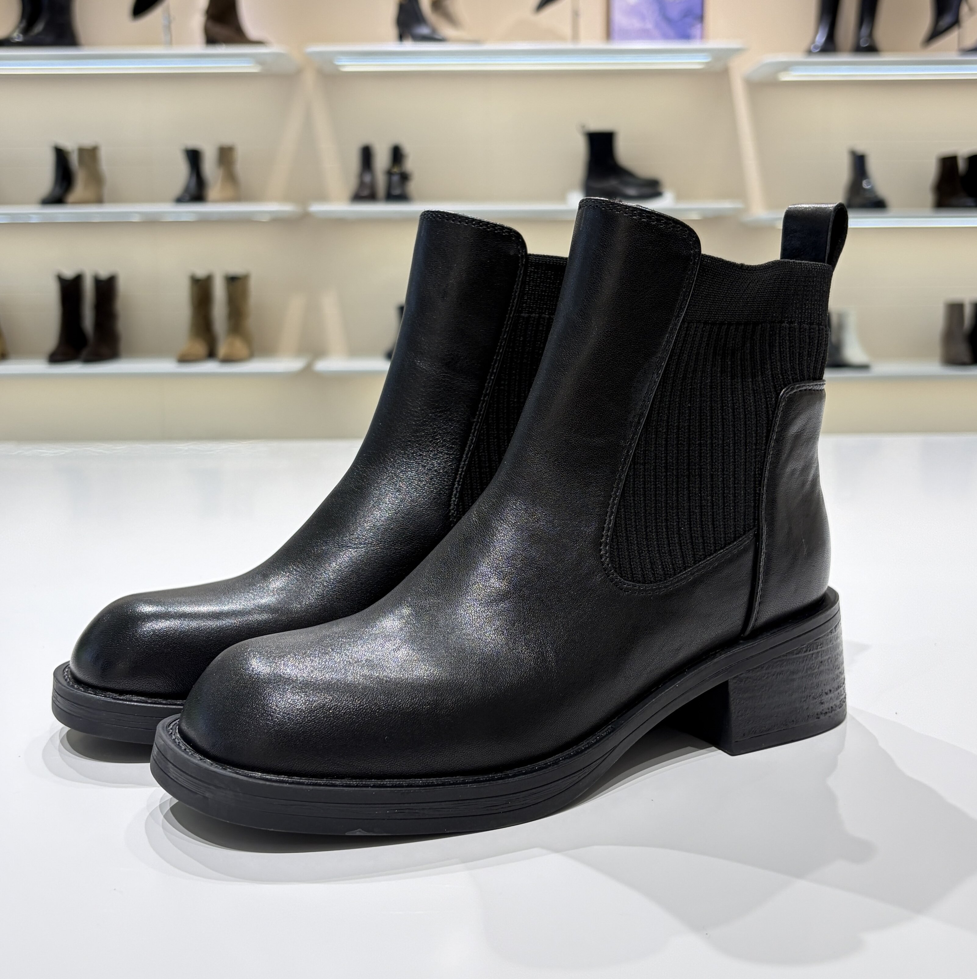 路贝佳女鞋2025新款厚底短靴百搭增高时装靴L25941F-20