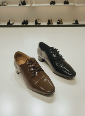 路贝佳女鞋2025秋季新款中跟真皮深口系带L25633E-16