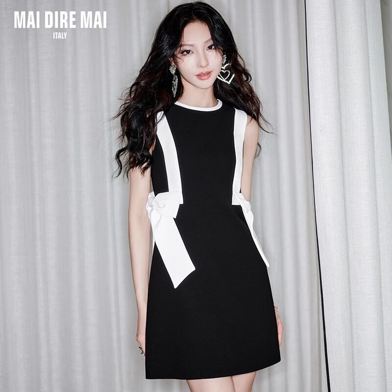 MAI DIRE MAI撞色拼接蝴蝶结无袖圆领连衣裙女装春夏气质高腰显瘦