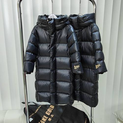 男女同款中长款黑金儿童羽绒服