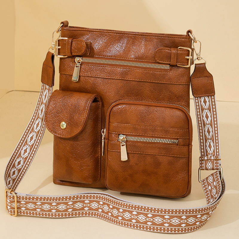 复古软皮斜挎包女欧美潮流多口袋机车单肩包中年女包旅行妈妈包