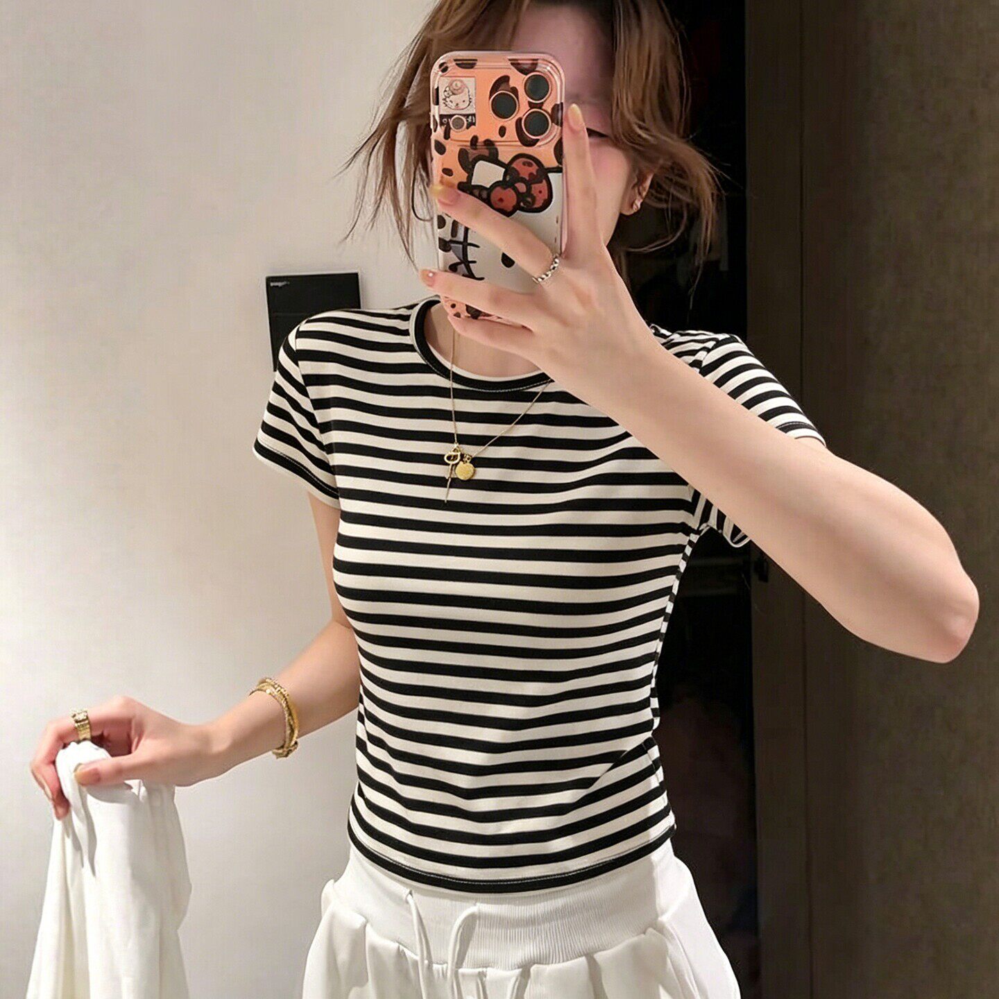辣妹风粉色条纹正肩短袖t恤女夏季2026新款超火减龄修身短款上衣