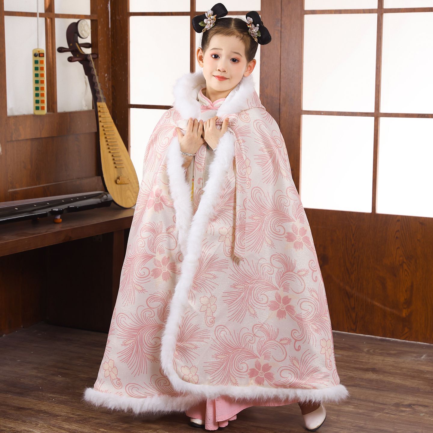 新儿童汉服披风秋冬女童长款加厚小女孩连帽外出斗篷披肩保暖外套