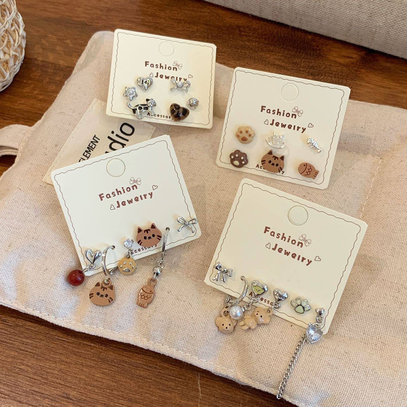 秋冬木鱼小猫咪耳钉套装女银针可爱猫爪趣味甜美卡通耳扣学生耳饰