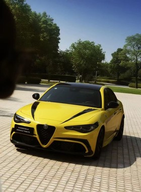 阿尔法罗密欧Giulia四叶草GTAM115周年纪念版车身拉花车贴个性贴