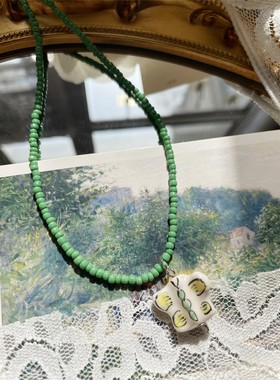春夏绿色系小众设计串珠颈链陶瓷手绘蝴蝶吊坠项链少女元气锁骨链