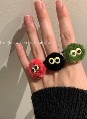 女可爱可爱小煤球毛绒戒指