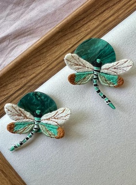 新中式春夏清新绿色复古蜻蜓耳环女个性度假风气质耳夹浪漫耳饰