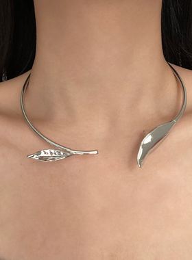 冷淡风金属水滴形叶子开口项圈女