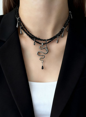 欧美个性黑尖晶串珠蛇形吊坠项链