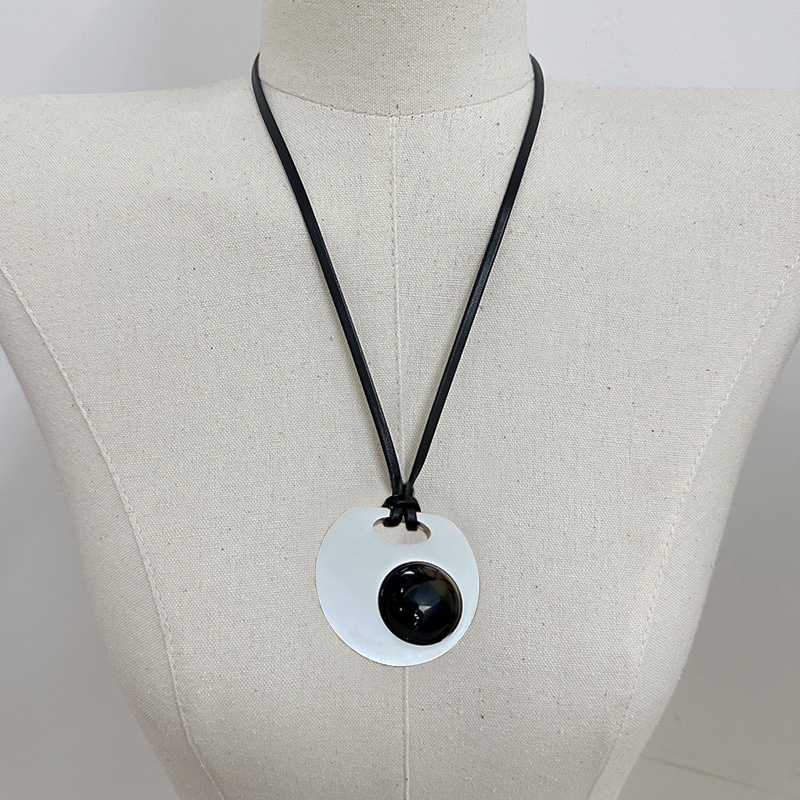 金属皮绳女椭圆不规则毛衣项链