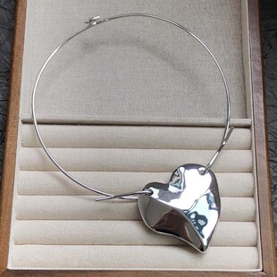 欧美夸张简约金属大爱心项圈女2025新款爆款轻奢高级感项链锁骨链