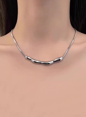 时尚简约不规则金属一字吊坠项链